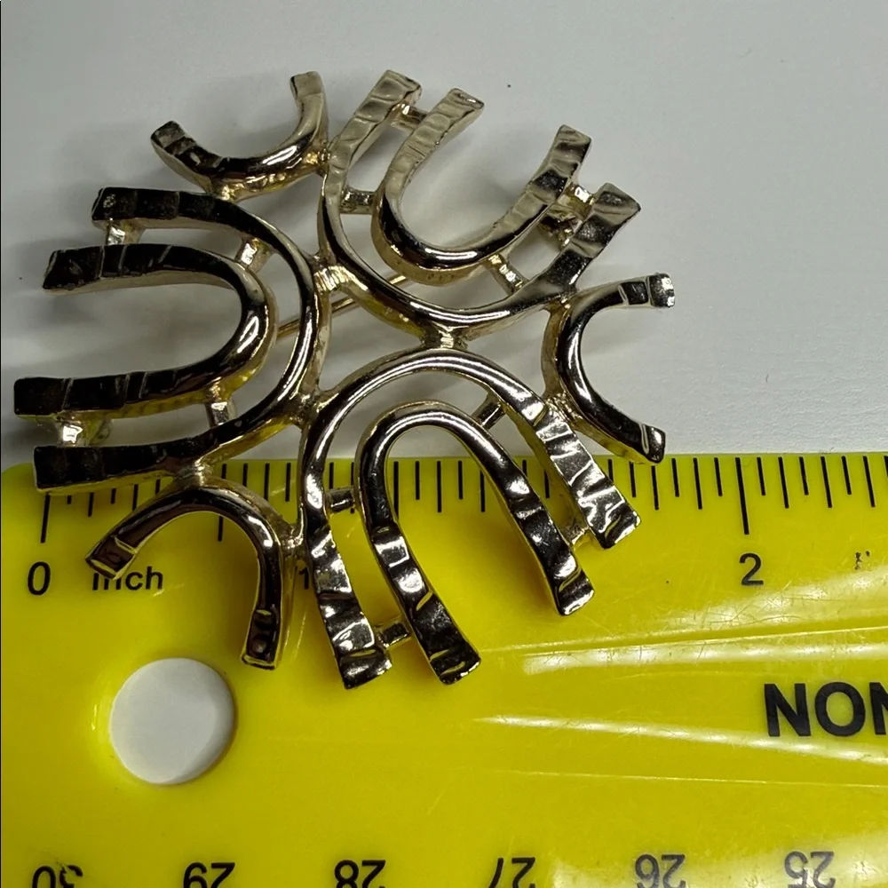Vintage Gold tone Horseshoe double U brutalist Sarah Cov Brooch pin Sea Sprite